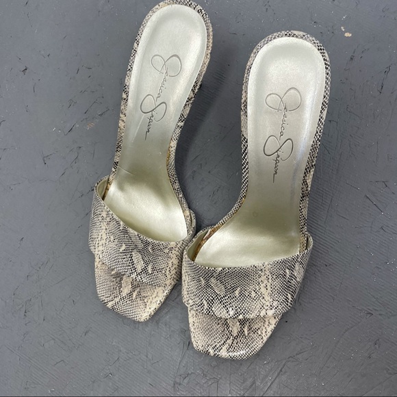 ⛔️SOLD⛔️Jessica Simpson Leather Reptile Square Toe Sandals - Picture 6 of 11
